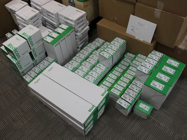 热销 Schneider Electric Modicon M580 和 X80 PAC 可编程自动化控制器