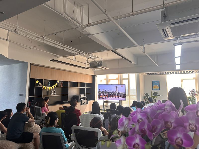 铭记历史，不忘初心——中欧zoty体育,zoty中欧体育全体员工共观抗战胜利80周年阅兵仪式